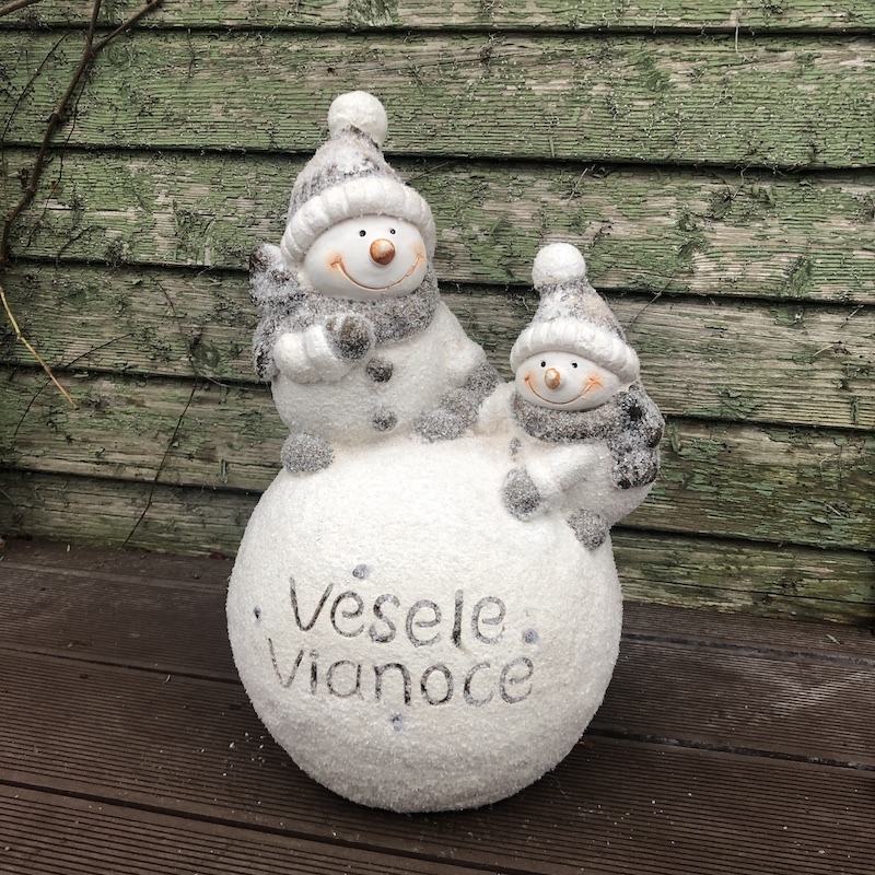 Snehuliak na guli ‘Veselé Vianoce’, LED svetielko, 42,5cm